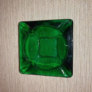 VTG MIDCENTURY GREEN GLASS ASHTRAY - UNSIGNED